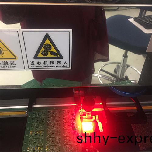 激(ji)光切割(ge)機的(de)一(yi)些註(zhu)意要(yao)項(xiang)