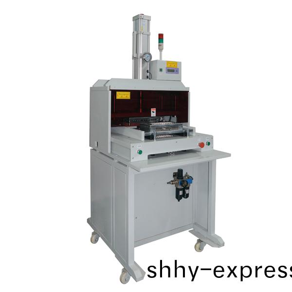 PCB衝牀分(fen)闆機(ji)落地(di)式(shi)